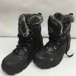 The North Face men's Black snow boots size 9